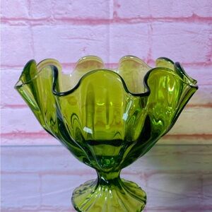 Vintage L E Smith Avocado Green Pedestal Handkerchief Bowl